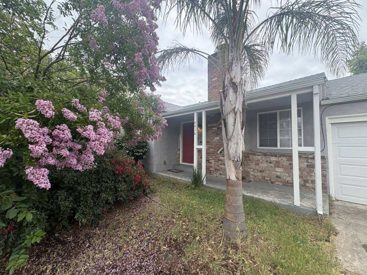 Apartment for rent at 4416 12th Ave, Sacramento, CA 95820