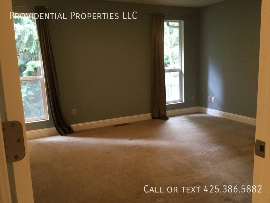 House for rent at 17009 NE 28th Place, Bellevue, WA 98008