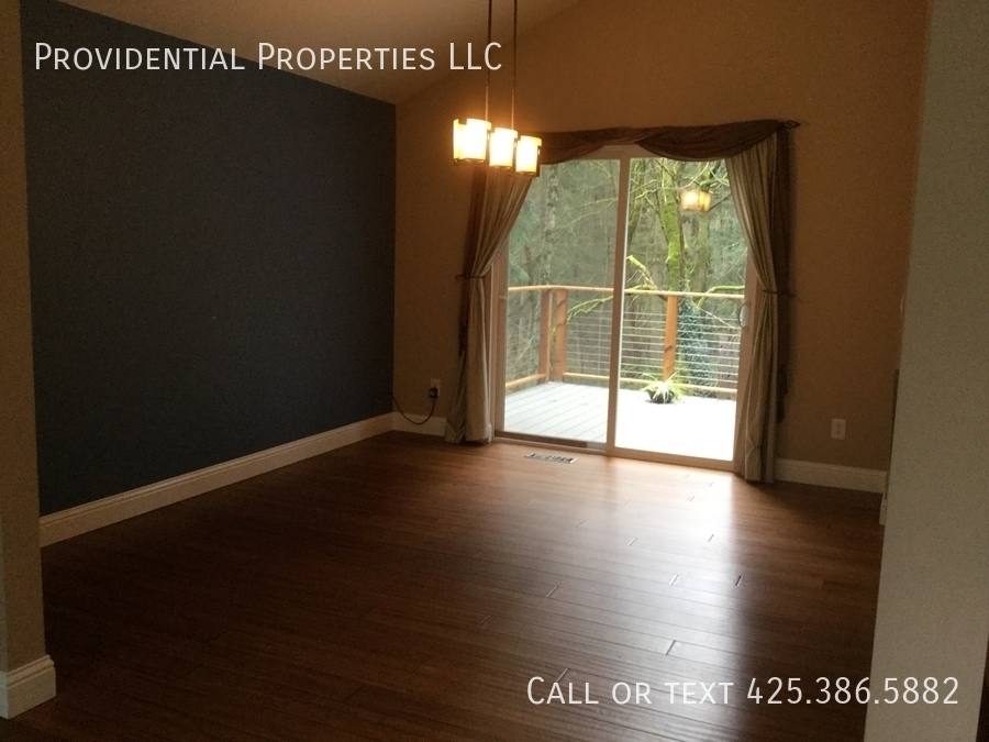 House for rent at 17009 NE 28th Place, Bellevue, WA 98008