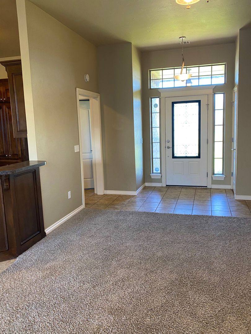 House for rent at 324 Madison Place Dr, Oklahoma City, OK 73160