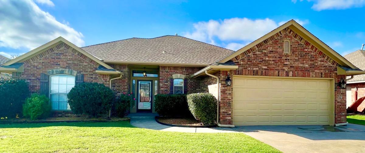 House for rent at 324 Madison Place Dr, Oklahoma City, OK 73160