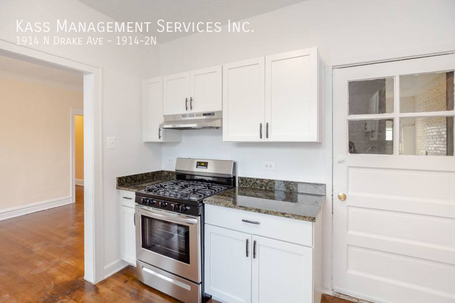 Apartment for rent at 1914 N Drake Ave #2N, Chicago, IL 60647