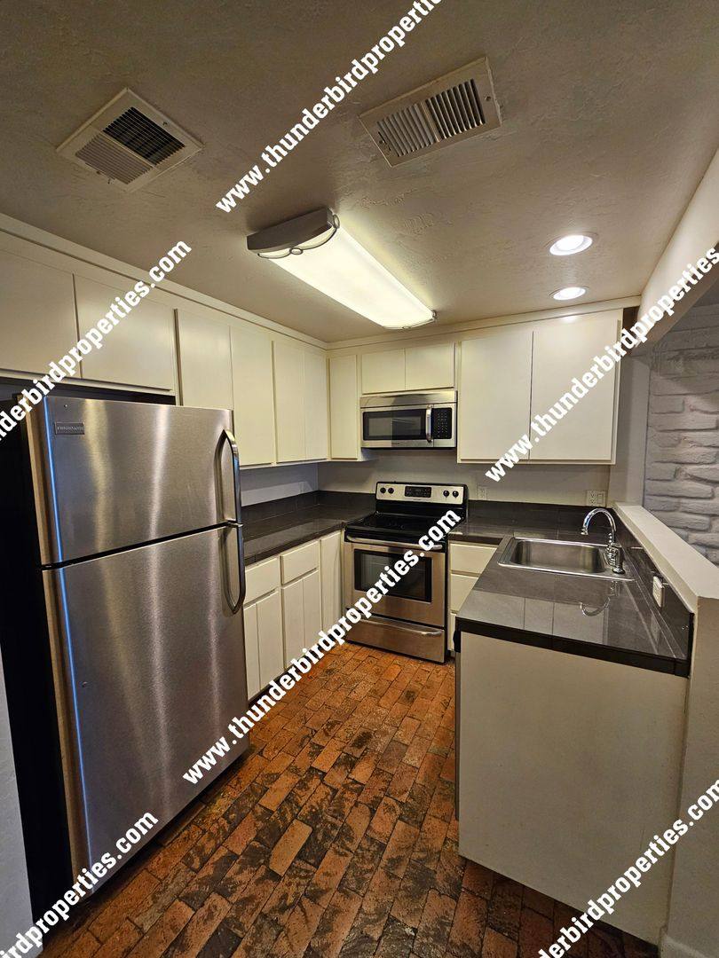 Apartment for rent at 200 Rio Grande Blvd SW, Albuquerque, NM 87104