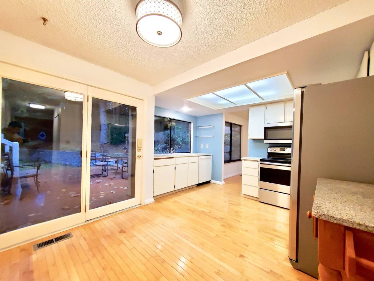 House for rent at 13305 NE 117th Way, Redmond, WA 98052