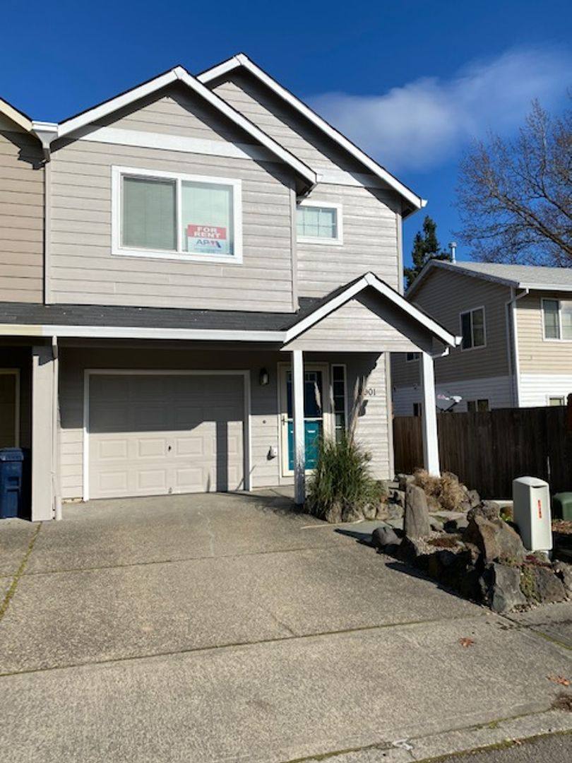 Townhouse for rent at 19901 SW Kendall Lane, Beaverton, OR 97003
