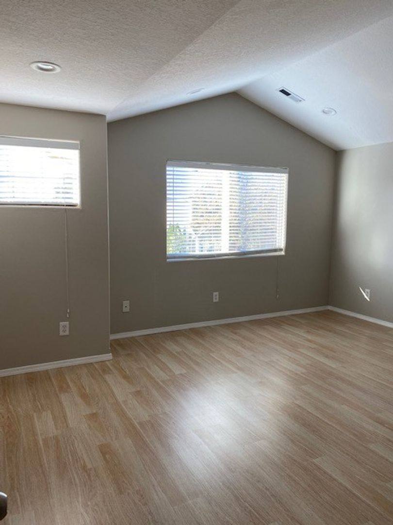 Townhouse for rent at 19901 SW Kendall Lane, Beaverton, OR 97003