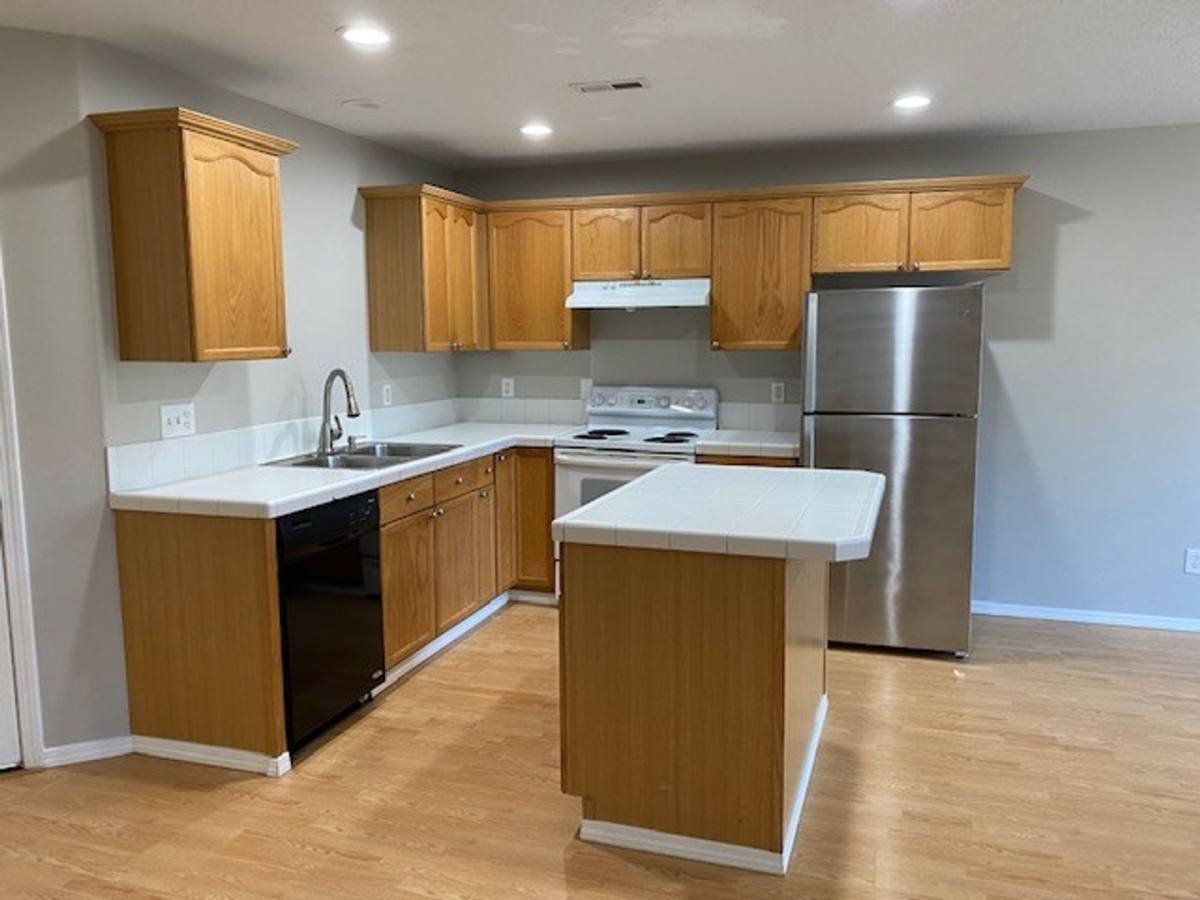 Townhouse for rent at 19901 SW Kendall Lane, Beaverton, OR 97003