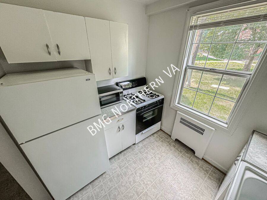 Condo for rent at 214 N George Mason Dr #214-1, Arlington, VA 22203