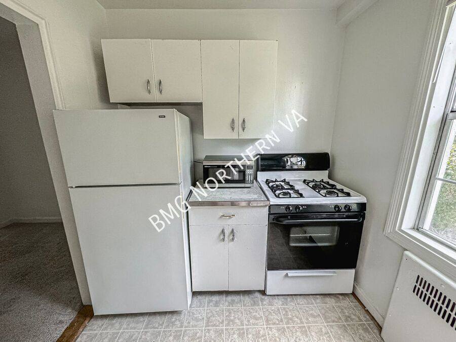 Condo for rent at 214 N George Mason Dr #214-1, Arlington, VA 22203