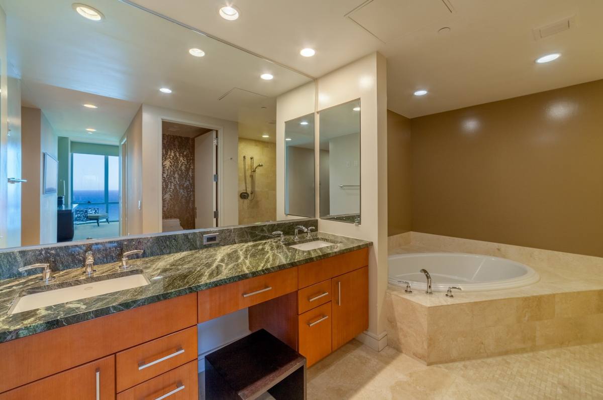 Apartment for rent at 1288 Ala Moana Blvd, Honolulu, HI 96814