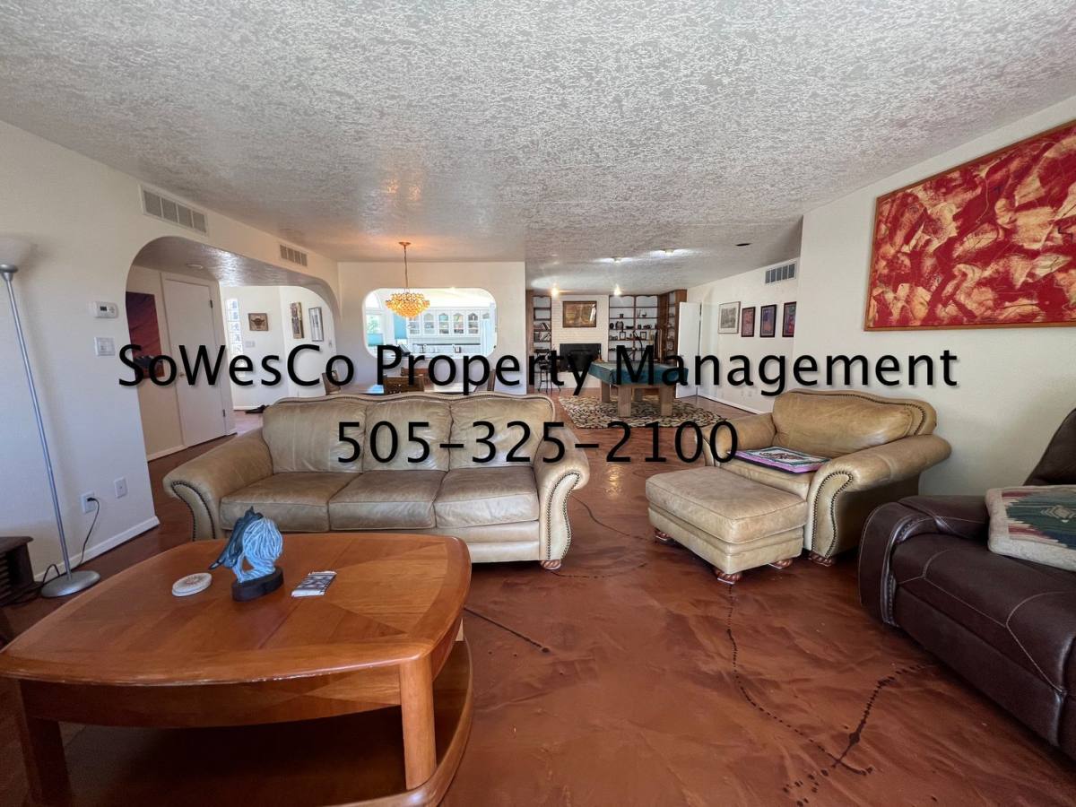 House for rent at 208 W 38th St, Farmington, NM 87401