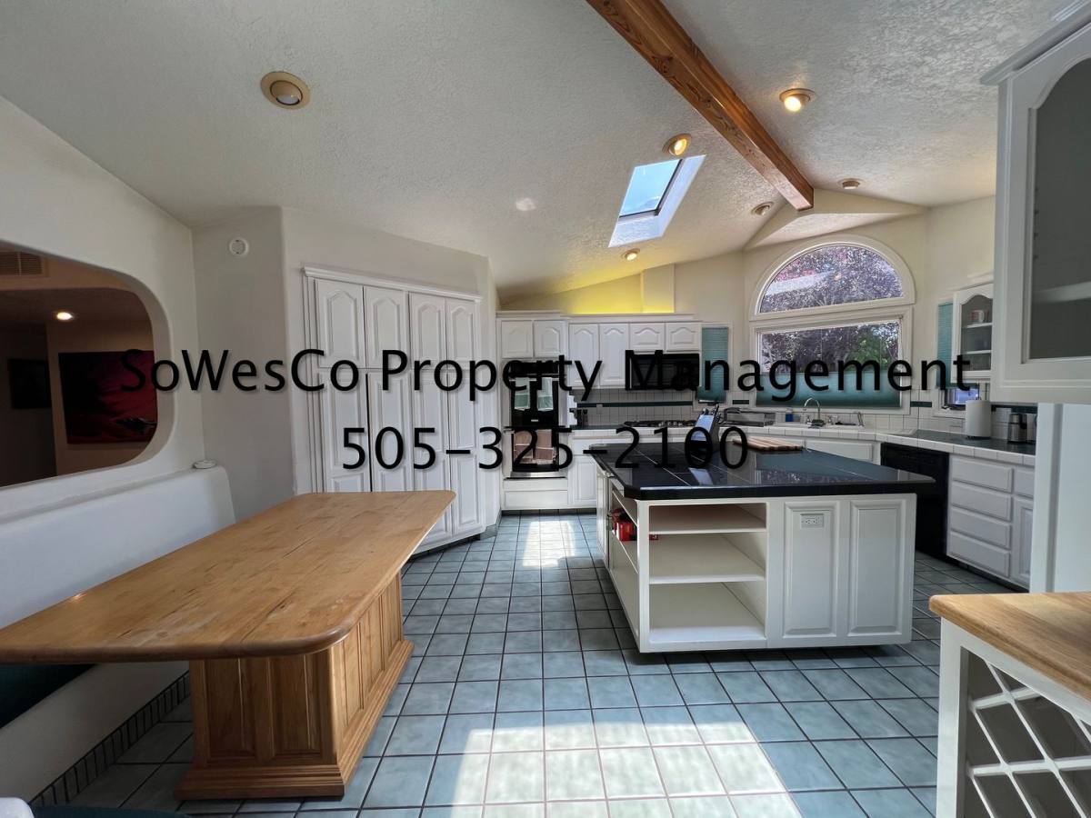 House for rent at 208 W 38th St, Farmington, NM 87401