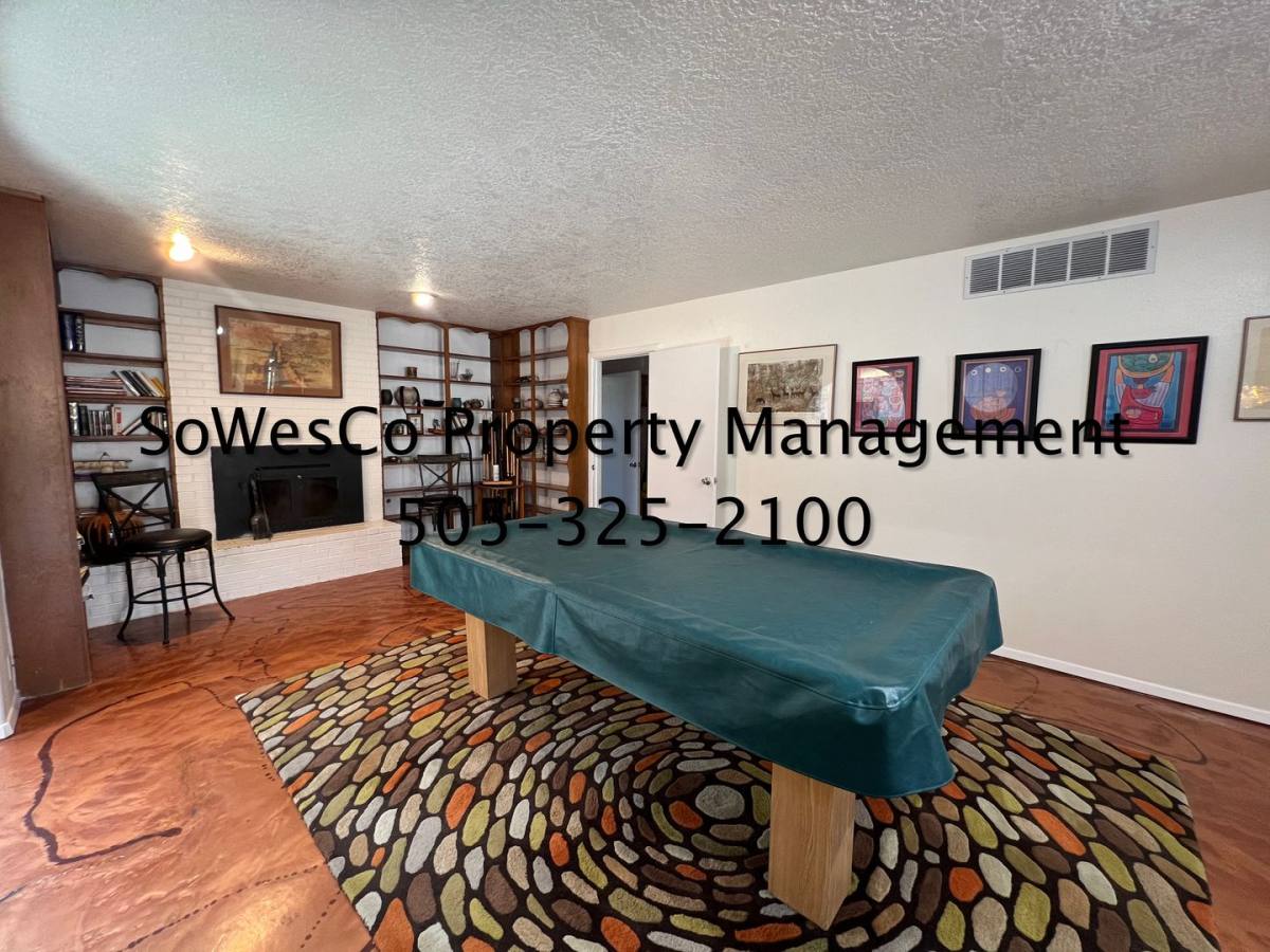 House for rent at 208 W 38th St, Farmington, NM 87401