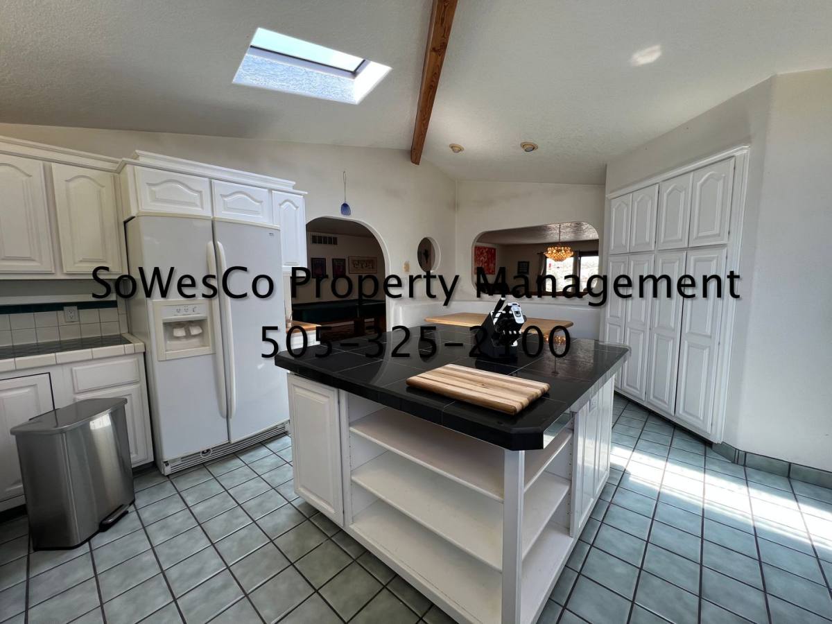 House for rent at 208 W 38th St, Farmington, NM 87401