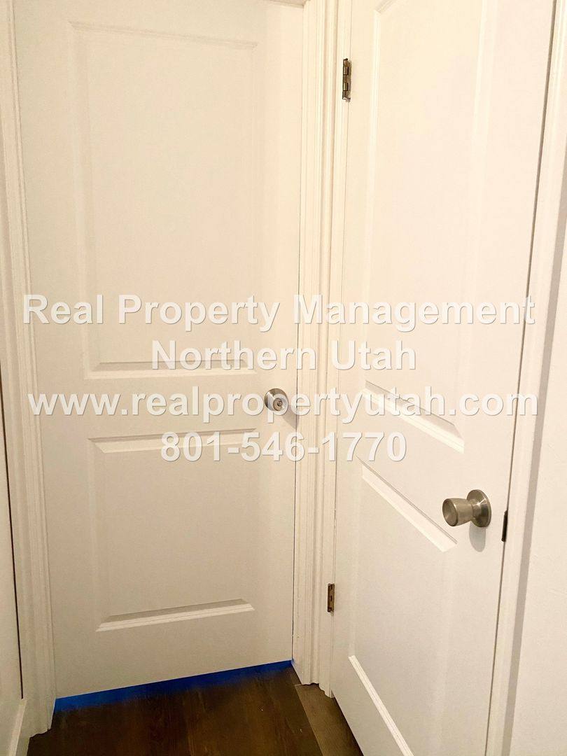 Townhouse for rent at 111 E Center St, Clearfield, UT 84015