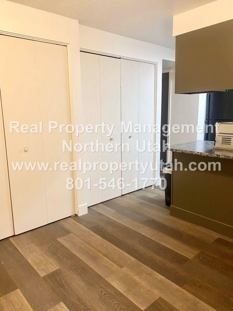 Townhouse for rent at 111 E Center St, Clearfield, UT 84015