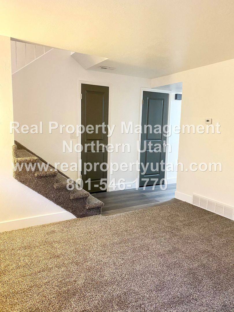 Townhouse for rent at 111 E Center St, Clearfield, UT 84015