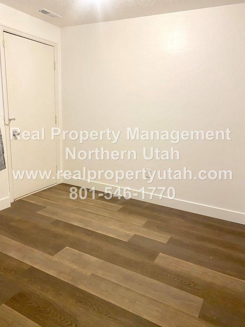 Townhouse for rent at 111 E Center St, Clearfield, UT 84015