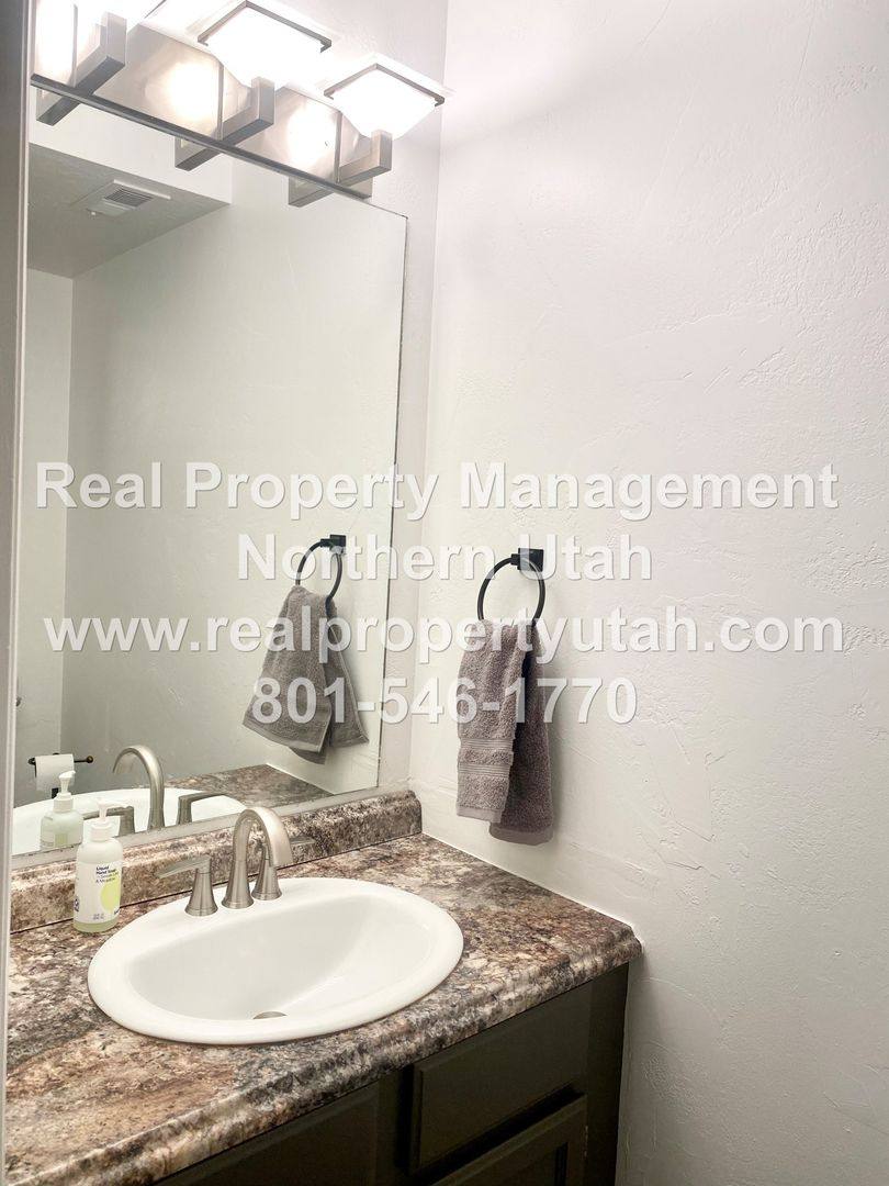 Townhouse for rent at 111 E Center St, Clearfield, UT 84015