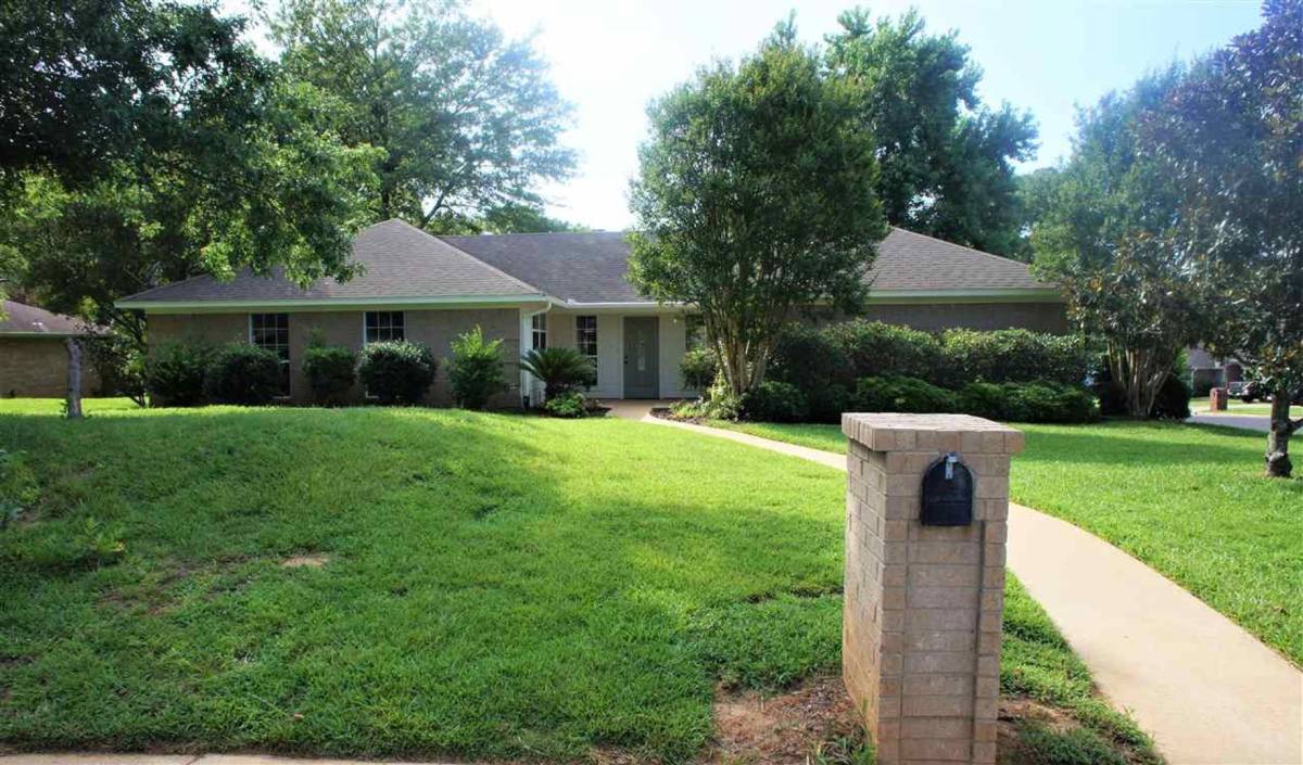 House for rent at 1138 Kensington, Longview, TX 75605