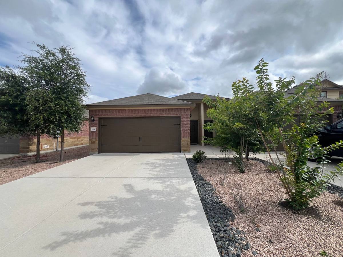 Townhouse for rent at 1128 Renee Way, Seguin, TX 78155