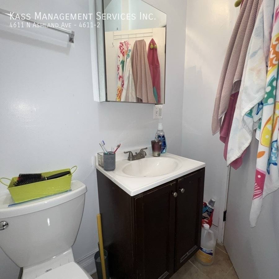 Apartment for rent at 4611 N Ashland Ave #2, Chicago, IL 60640