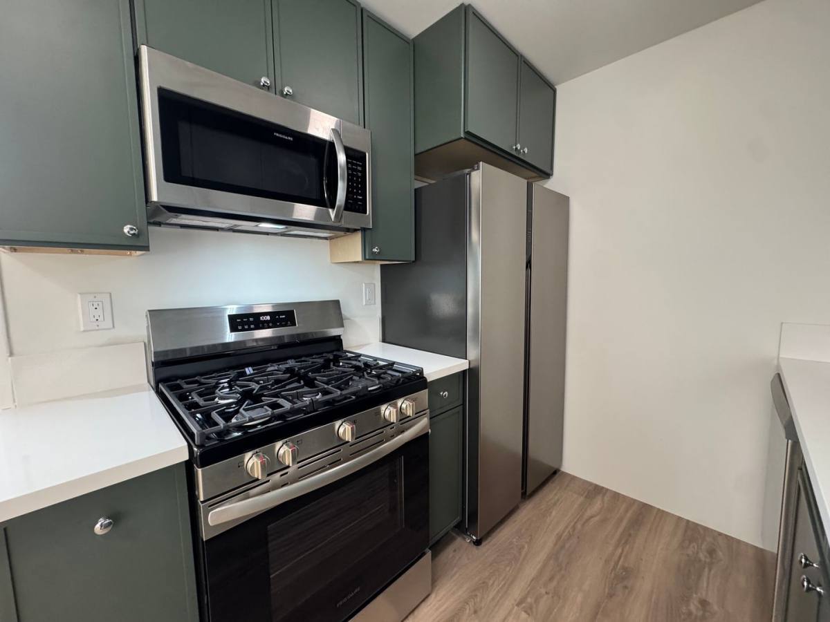 Apartment for rent at 3414 Overland Ave, Los Angeles, CA 90034