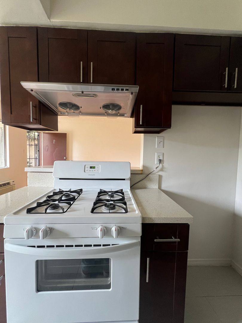 Apartment for rent at 100 E Commonwealth Ave, Alhambra, CA 91801