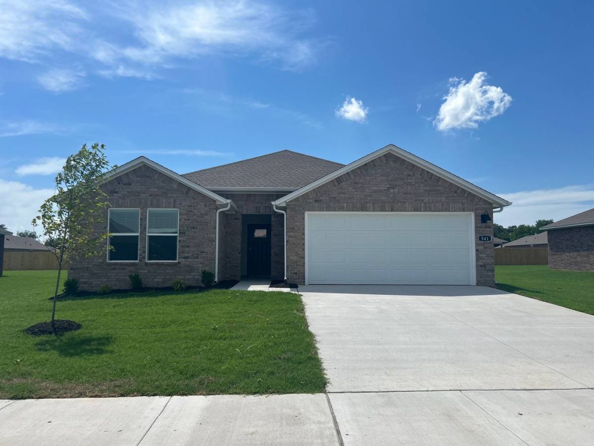 House for rent at 541 Nevada St, Farmington, AR 72730