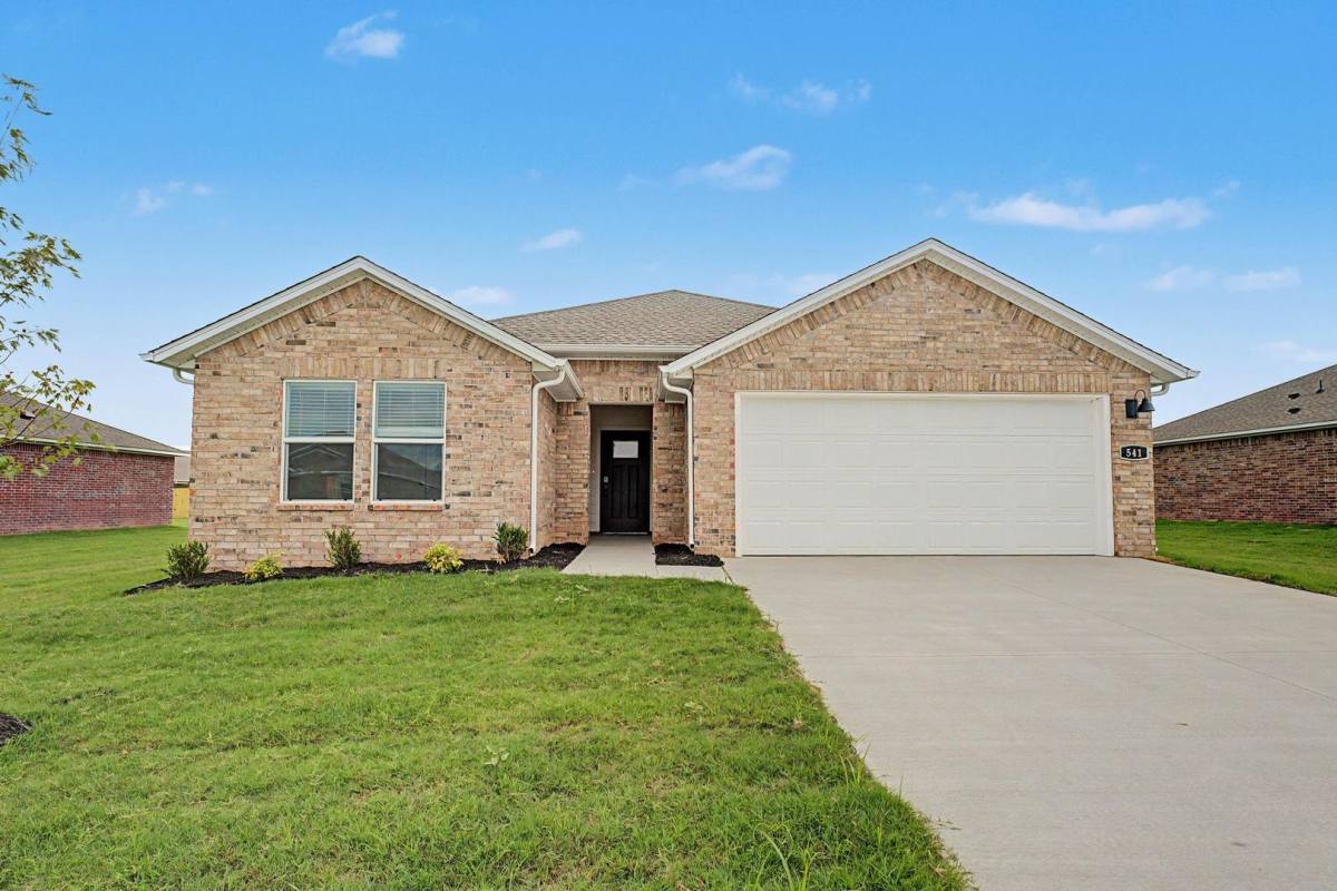 House for rent at 541 Nevada St, Farmington, AR 72730