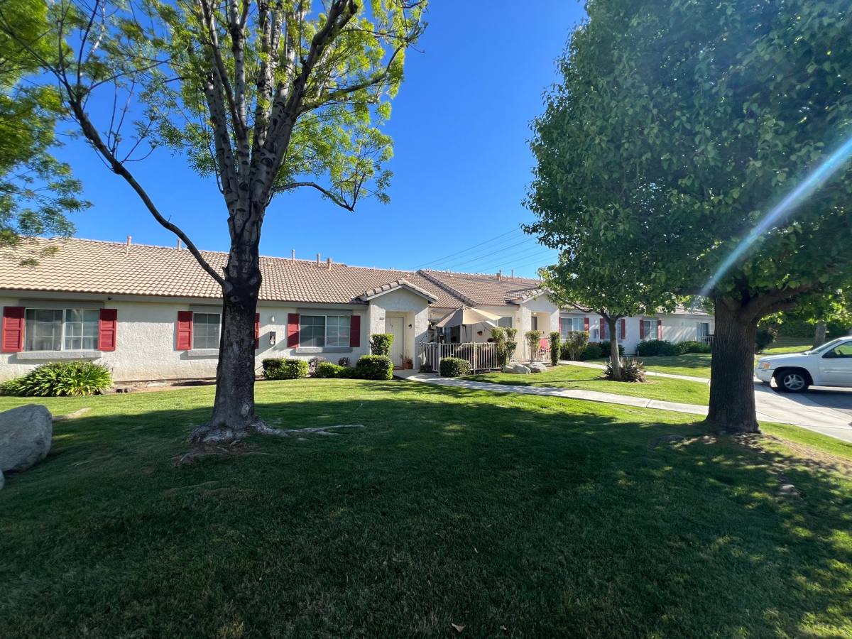 Apartment for rent at 4302 Pebble Creek Dr, Bakersfield, CA 93312