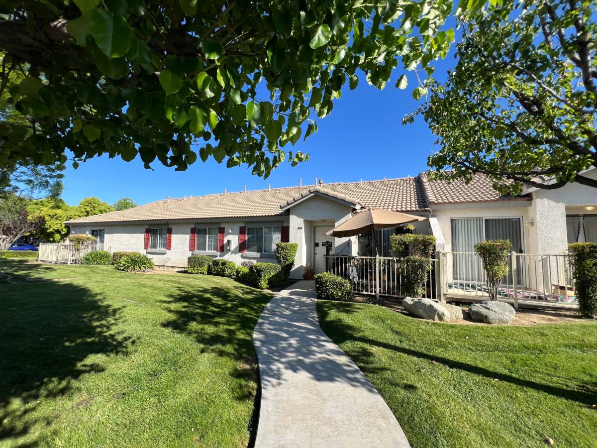 Apartment for rent at 4302 Pebble Creek Dr, Bakersfield, CA 93312