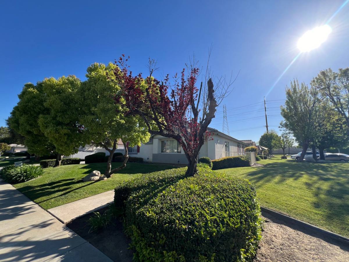 Apartment for rent at 4302 Pebble Creek Dr, Bakersfield, CA 93312