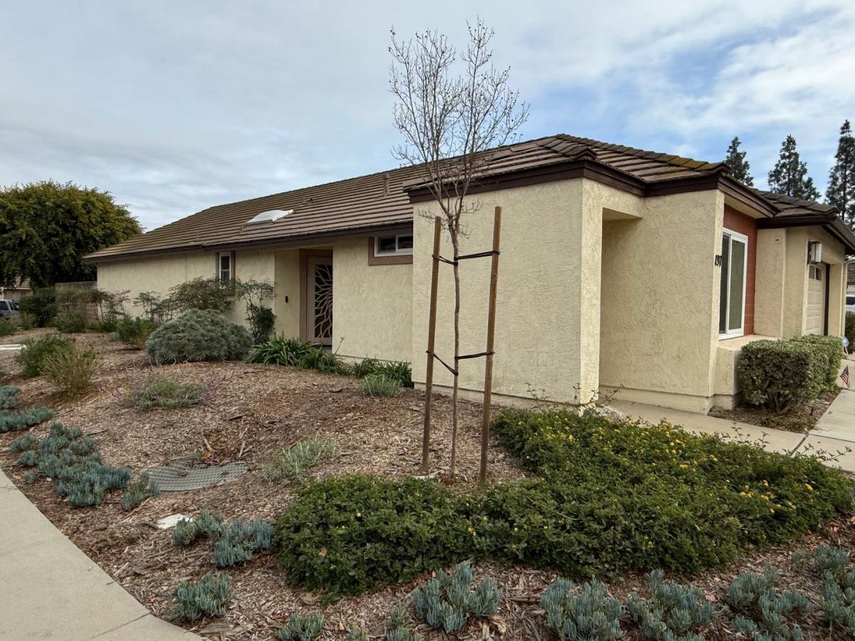 House for rent at 197 La Veta Dr, Camarillo, CA 93012