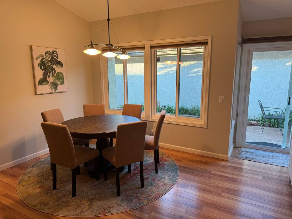 House for rent at 197 La Veta Dr, Camarillo, CA 93012