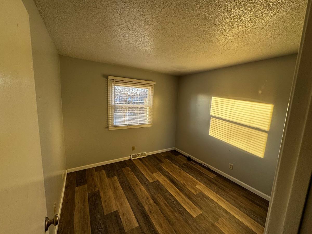 House for rent at 702 30th St, Bettendorf, IA 52722