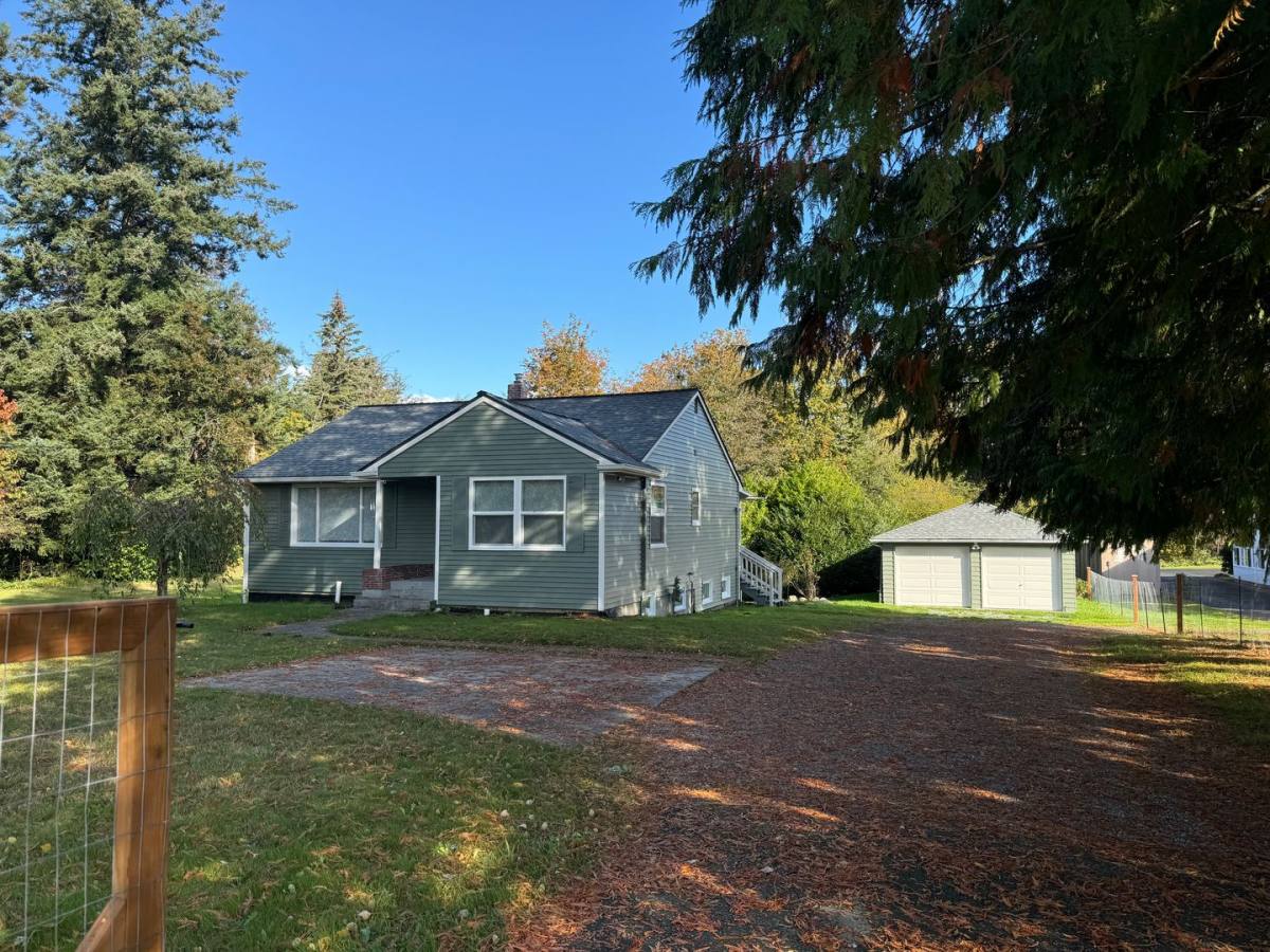 House for rent at 18626 116th Ave SE, Renton, WA 98058