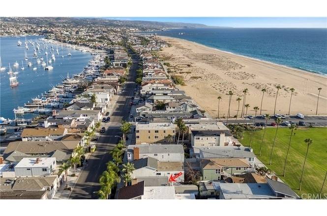Apartment for rent at 915 E Balboa Blvd, Newport Beach, CA 92661
