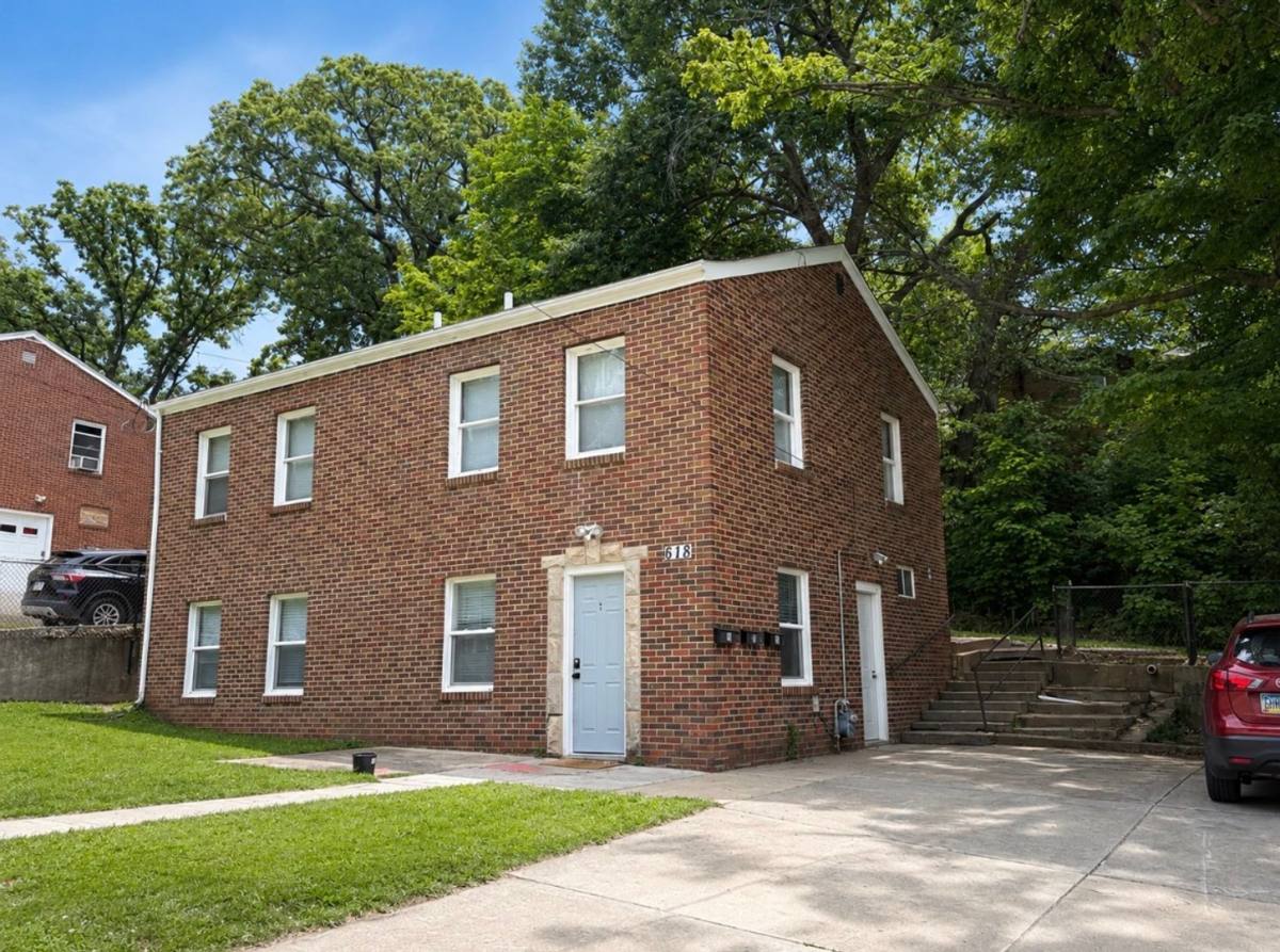 Apartment for rent at 612 Bancroft St, Des Moines, IA 50315