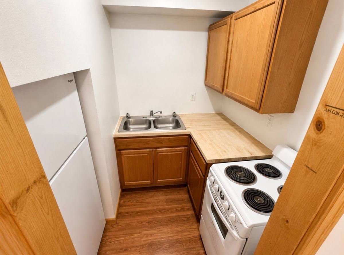 Apartment for rent at 612 Bancroft St, Des Moines, IA 50315