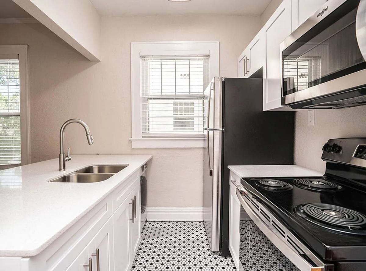 Apartment for rent at 2505 - 2511 W Kansas Ave, Tampa, FL 33629