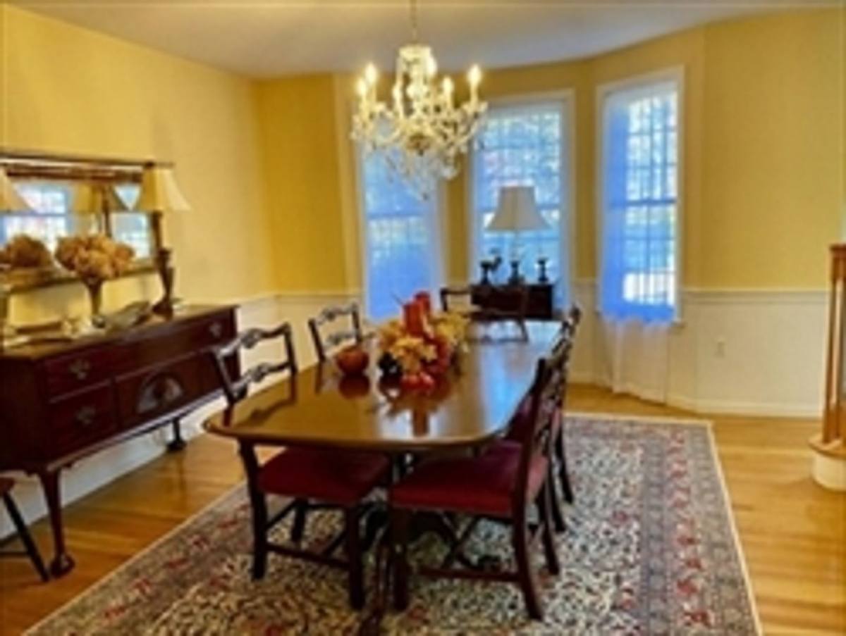 House for rent at 1 Eagle Cliff Rd, Chelmsford, MA 01824
