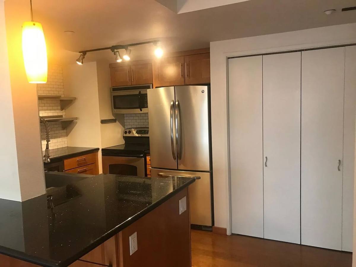 Condo for rent at 1415 2nd Ave, Seattle, WA 98101