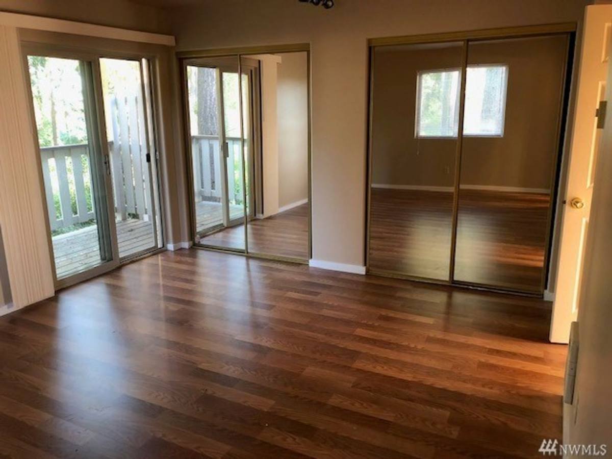 Apartment for rent at 534 University Rd, Friday Harbor, WA 98250