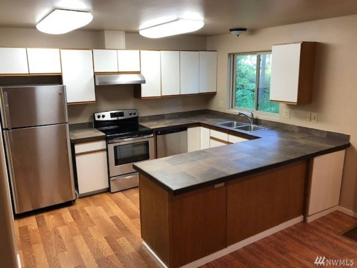 Apartment for rent at 534 University Rd, Friday Harbor, WA 98250