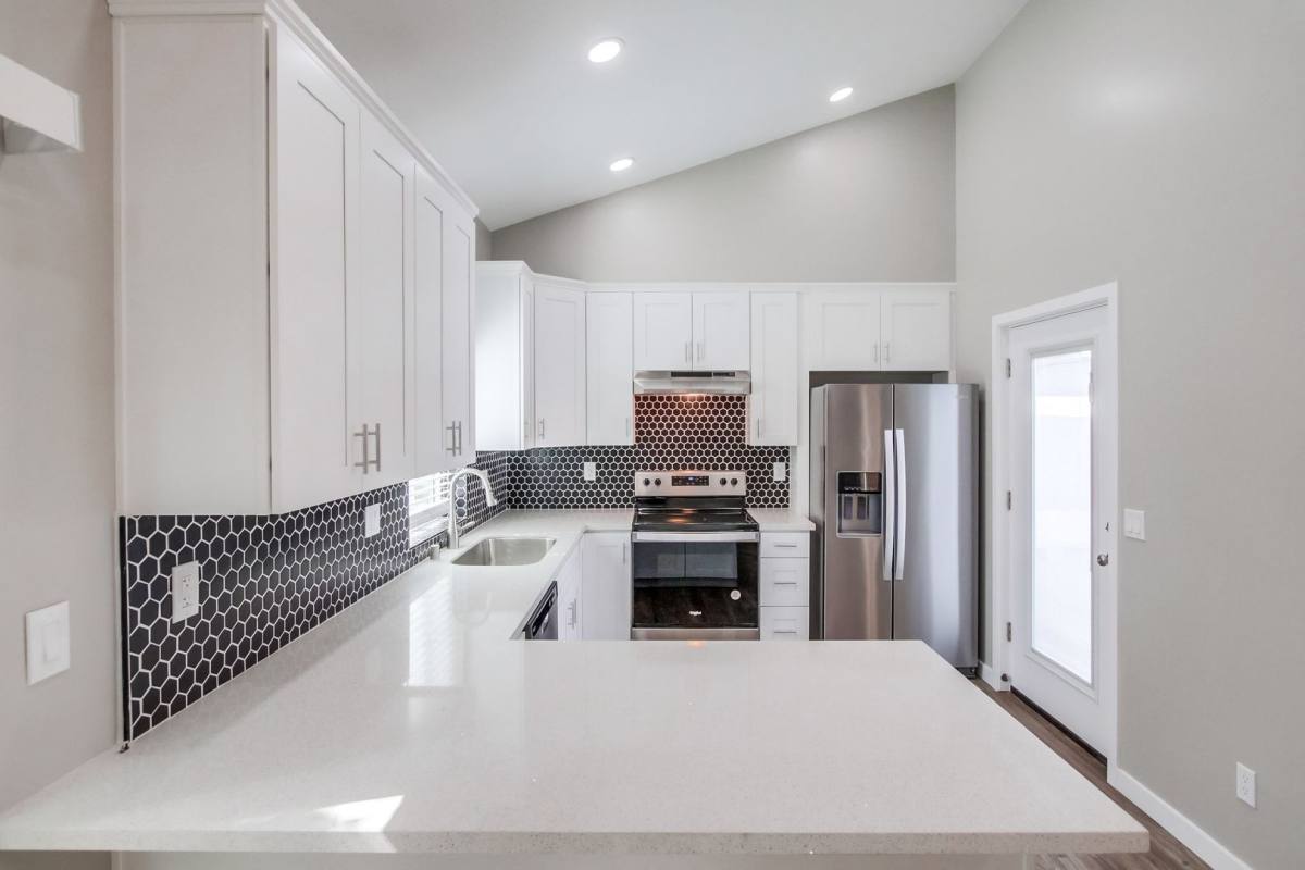 Prickly Pear, 205 W Vermont Ave, Escondido, CA 92025 - Apartment for Rent - Image 9
