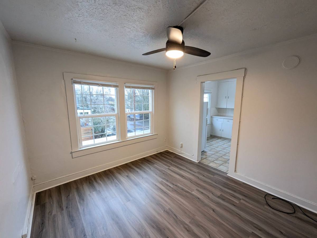 Apartment for rent at 4712-16 SE Belmont St, Portland, OR 97215