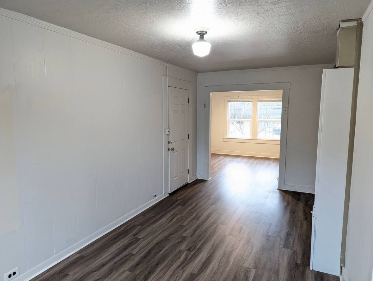 Apartment for rent at 4712-16 SE Belmont St, Portland, OR 97215