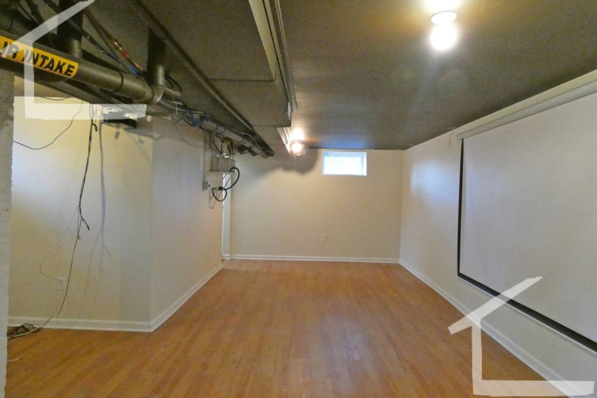 Apartment for rent at 108 Walnut St #3, Newtonville, MA 02460