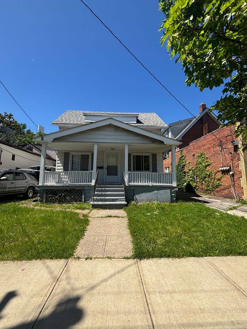 House for rent at 800 London Rd, Cleveland, OH 44110